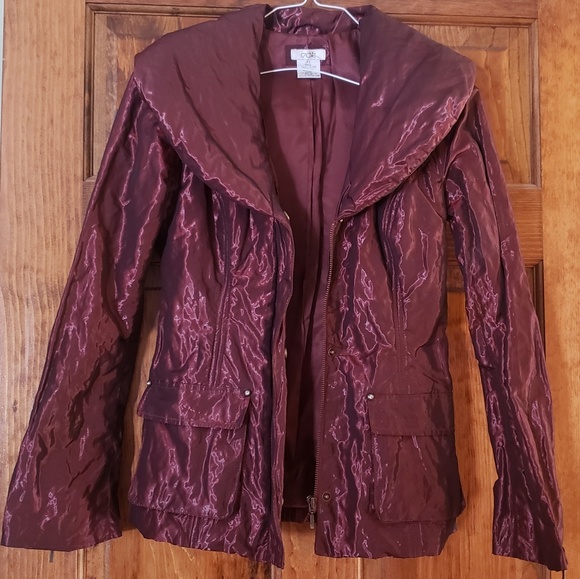 Cache Light weight Jacket - Picture 7 of 8